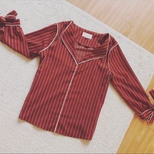 “Sweet Wanderer” brand, size M, 3/4 sleeve blouse